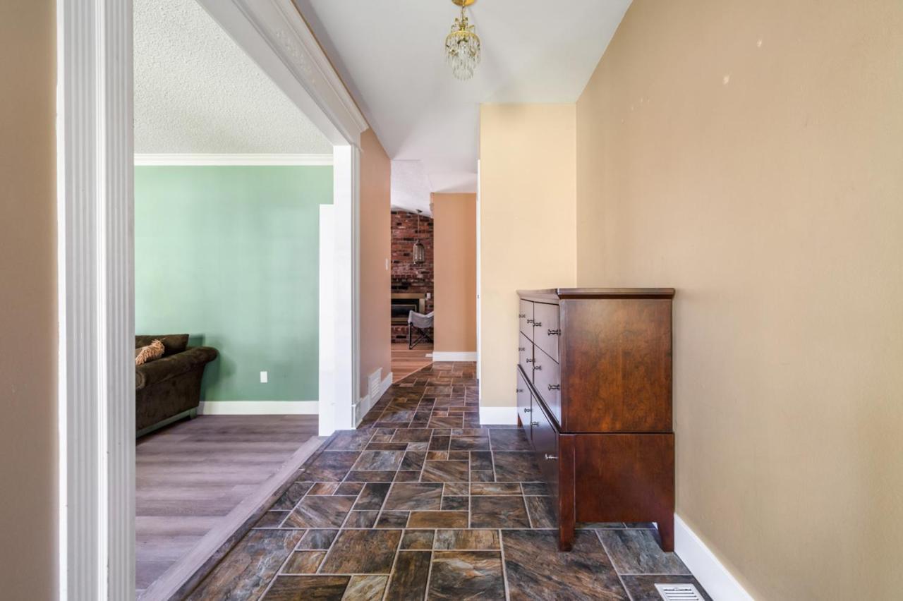 Cozy Retreat On Sandpiper Court - Room A Richmond Extérieur photo